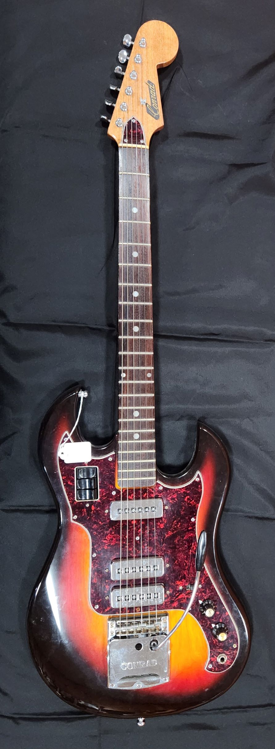 Conrad Bison baritone 3 pickups 1960 