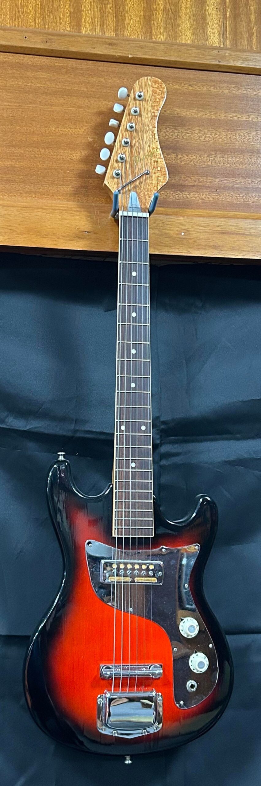 Vintage 1960’s MIJ Ranger Kawai Teisco Electric Guitar Sunburst Gold