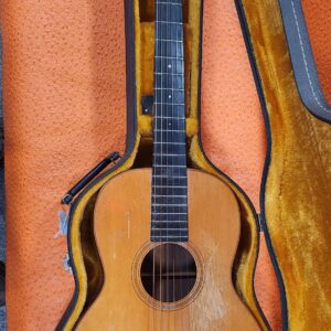 Rare 1924, 00-18 Martin Guitar w/case