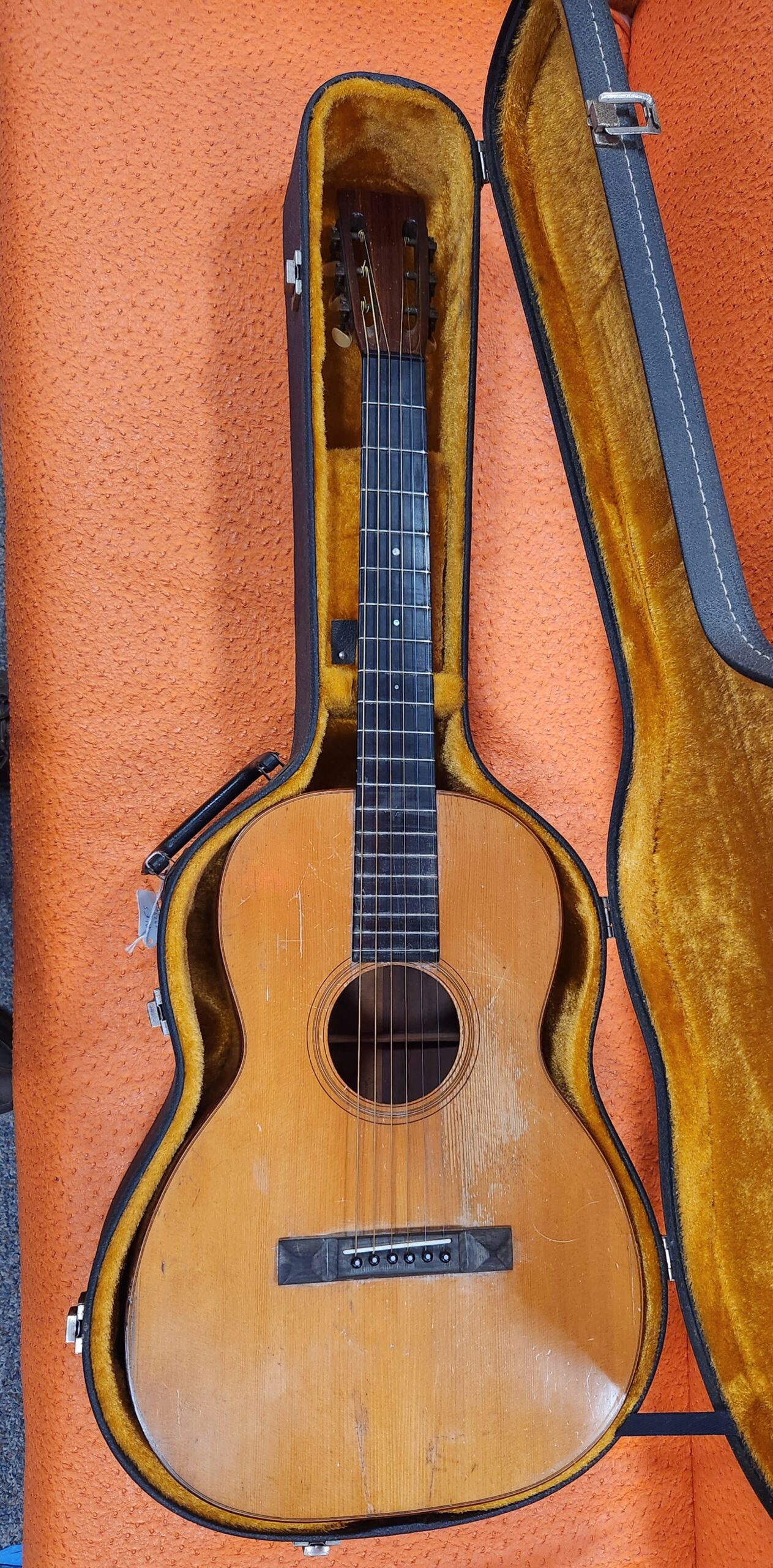 Rare 1924, 00-18 Martin Guitar w/case