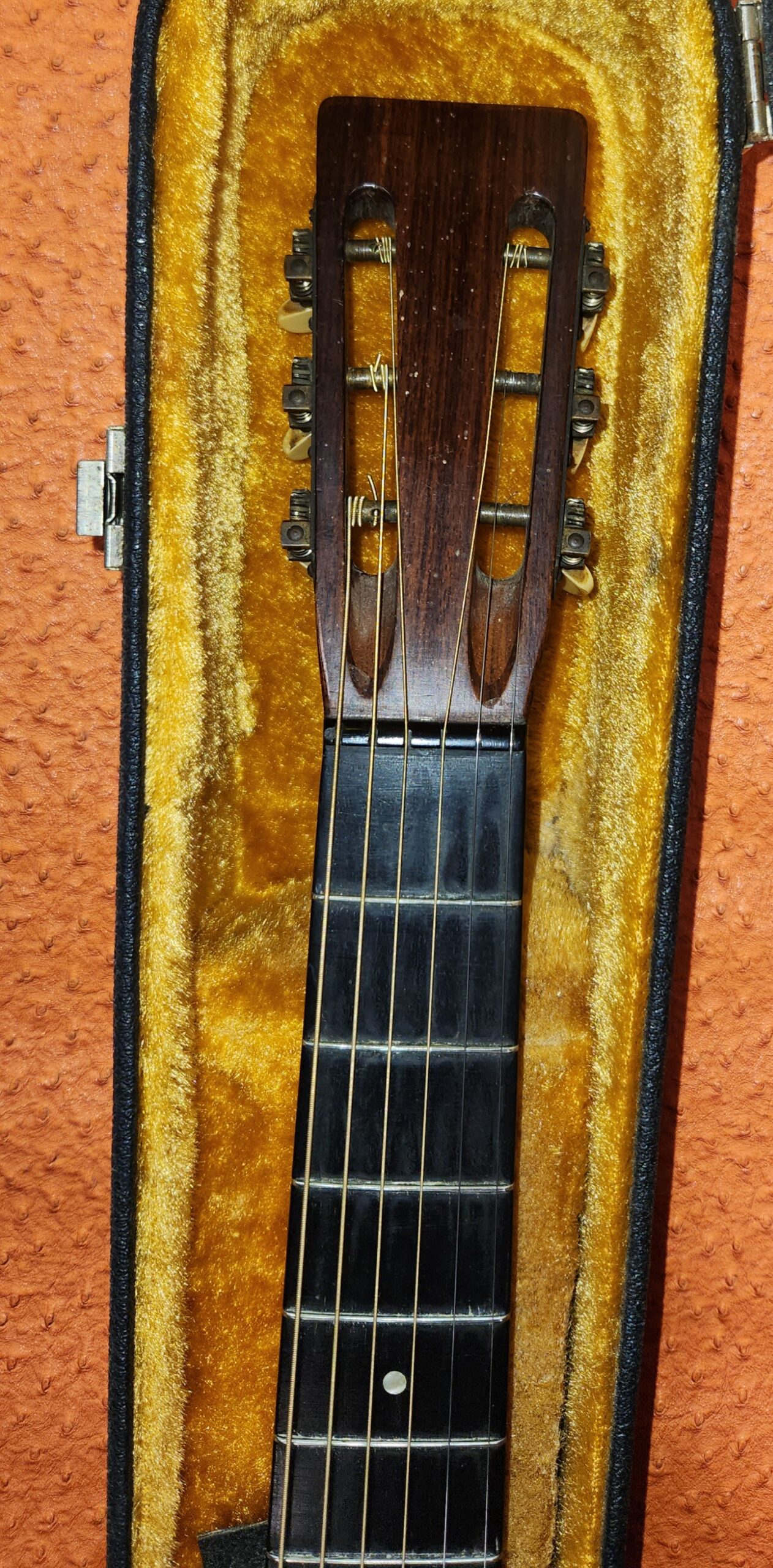 Rare 1924, 00-18 Martin Guitar w/case - Image 2