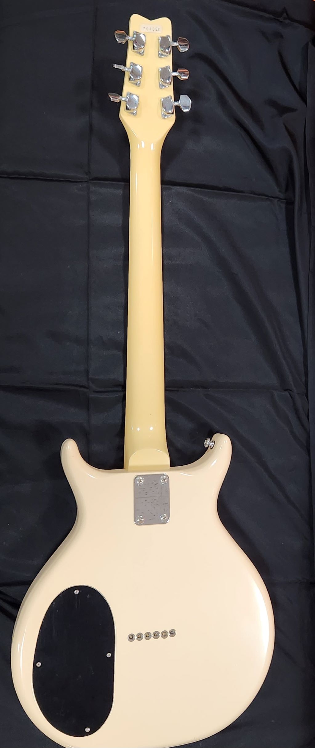 Washburn Electric Guitar – White | WEST GUITAR CENTER