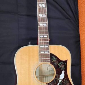 1990 Gibson Dove w/case