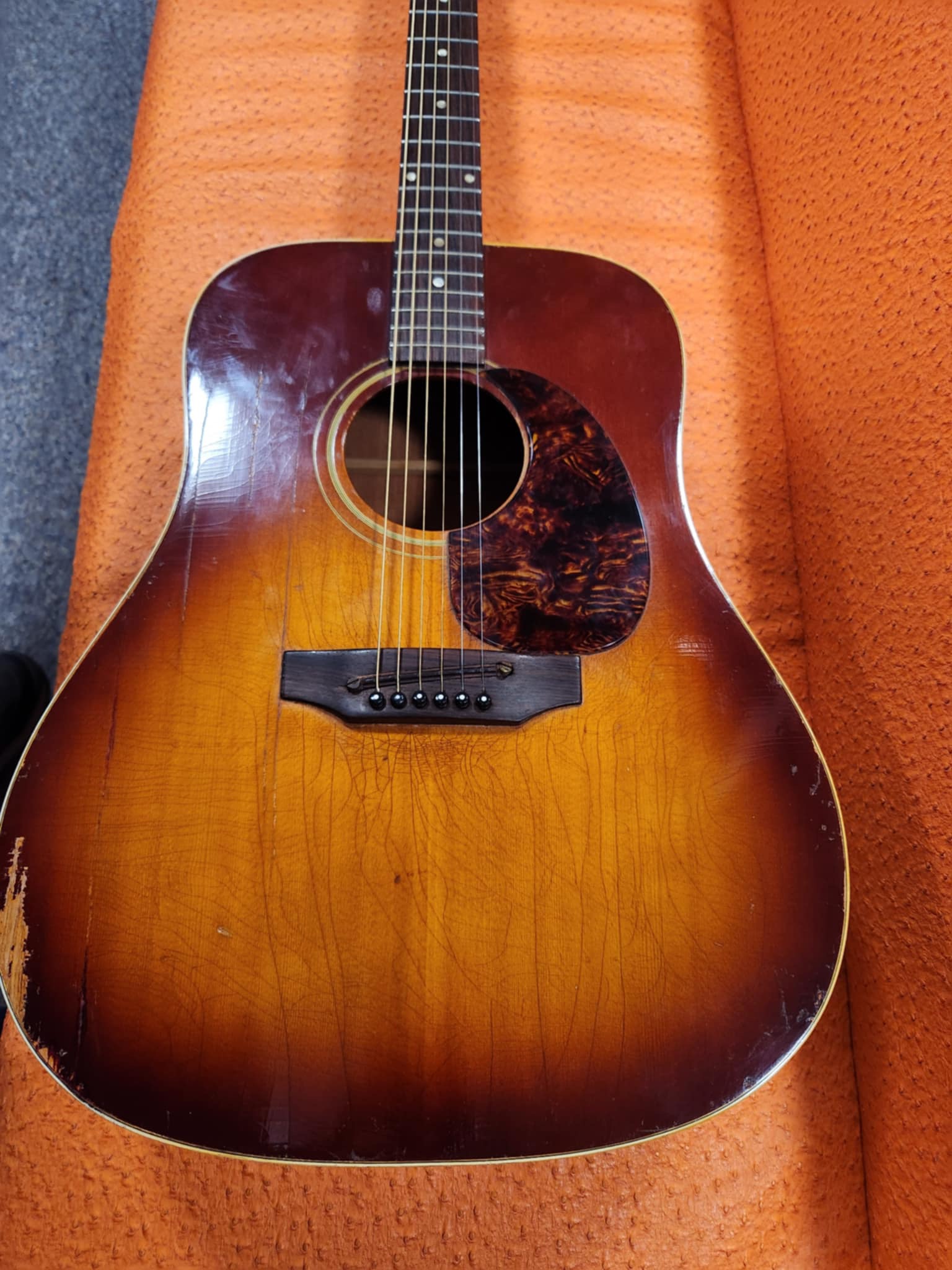 1968 Gibson J-45 Acoustic Guitar w/case - Image 3