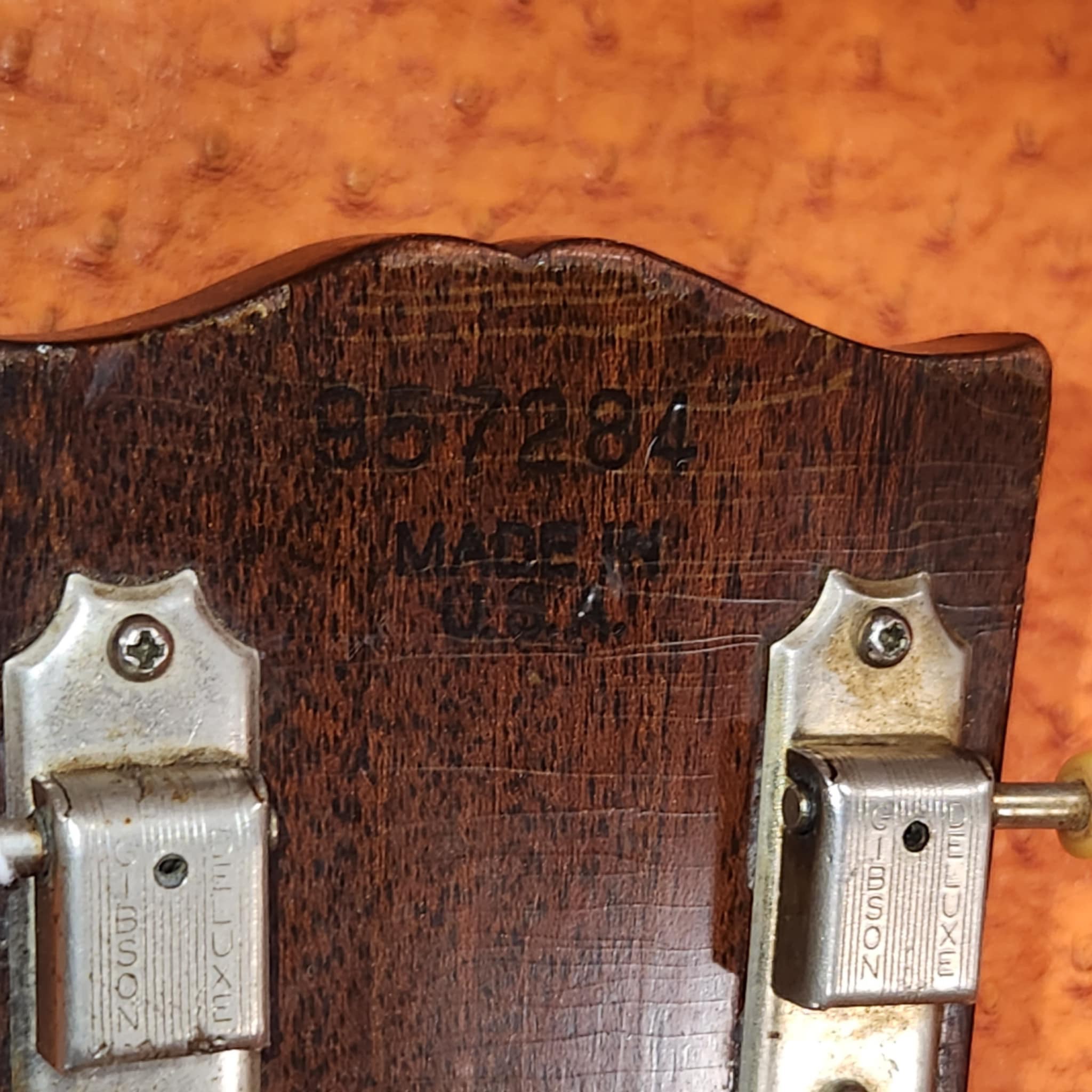 1968 Gibson J-45 Acoustic Guitar w/case - Image 6