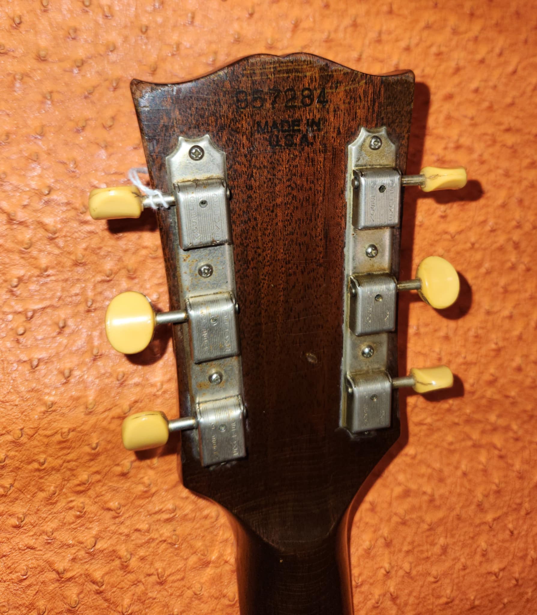 1968 Gibson J-45 Acoustic Guitar w/case - Image 7