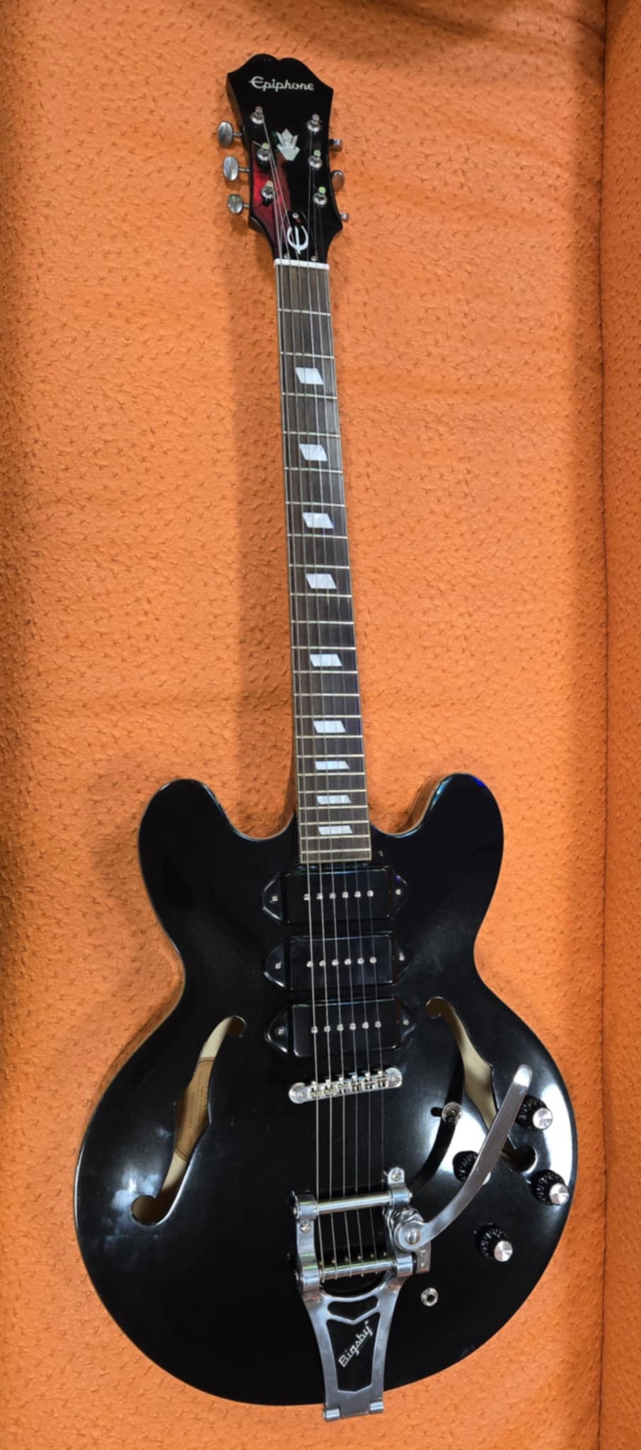 2012 Epiphone Riviera P93 Electric Guitar w/case