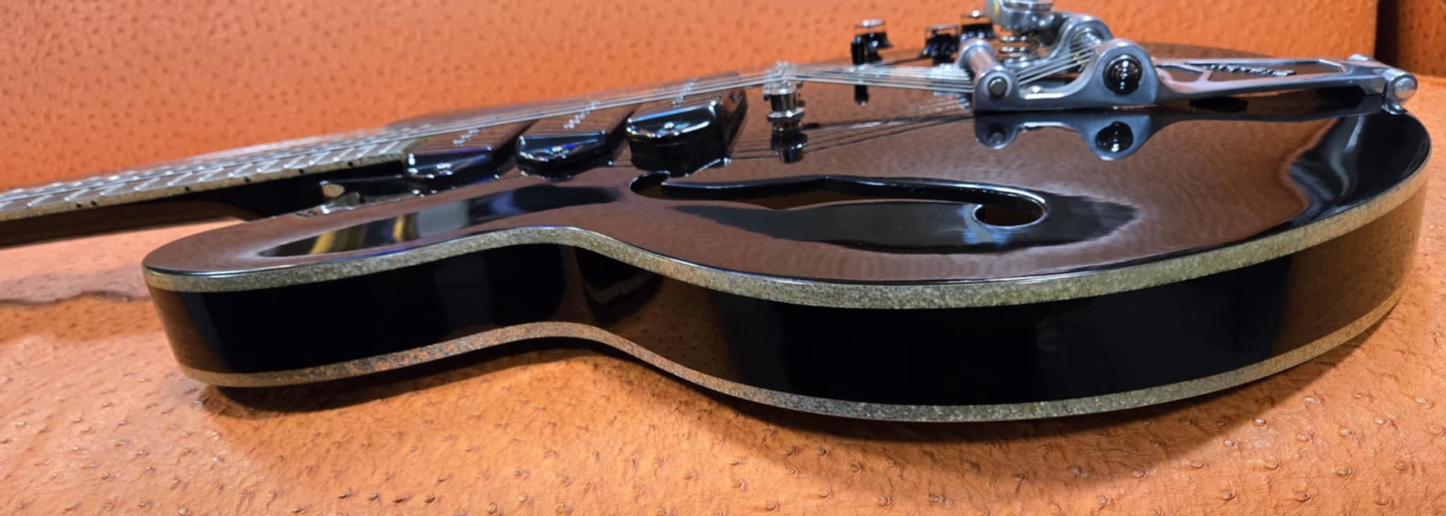 2012 Epiphone Riviera P93 Electric Guitar w/case - Image 8